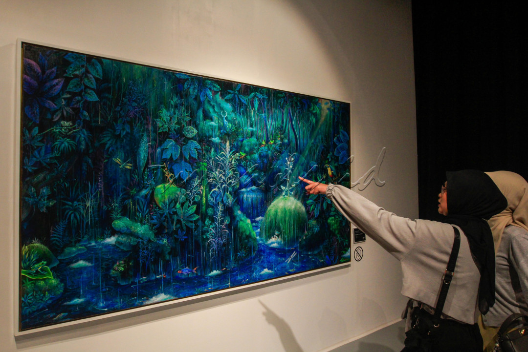 Pameran lukisan ini merupakan ajang kolaboratif antara SBY Art Community dengan sejumlah pihak yakni Fakultas Seni Rupa dan Desain Institut Teknologi Bandung (ITB), Institut Seni Indonesia Surakarta, Institut Seni Indonesia Yogyakarta, Institut Kesenian Jakarta, dan empat pelukis profesional independen.<br />
<br />
<br />
&nbsp;