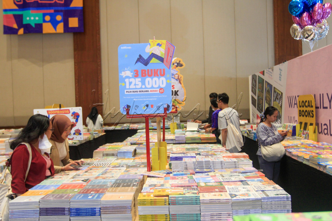 Tidak kalah menarik, ada Indonesia Right Fair (IRF). Ini merupakan ajang transaksi hak cipta yang diikuti 80 penerbit dengan naskah dari Indonesia dan mancanegara, termasuk Malaysia, Korea Selatan, Jepang, India, China, Iran, Mesir, Thailand, Turki, Hong Kong, Singapura, Pakistan, Britania Raya, dan Uni Emirat Arab.