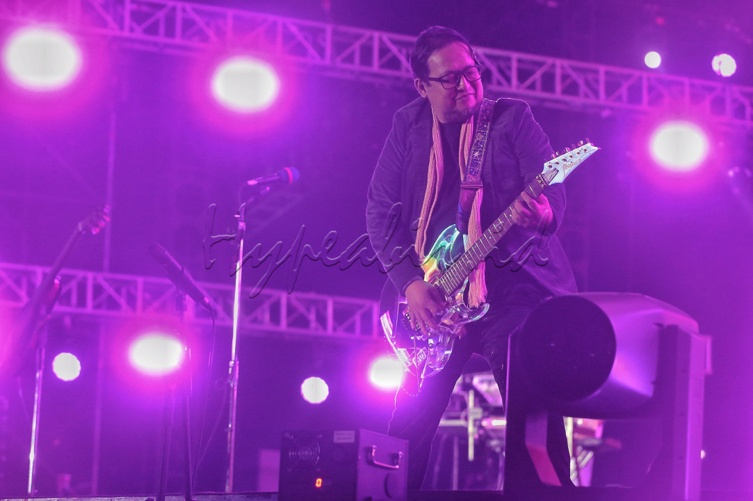 Wali disebut-sebut sebagai bagian dari rangkaian nostalgia yang mempertemukan artis-generasi lama dan baru, sesuai spirit SalingSilang dalam festival ini.<br />
&nbsp;