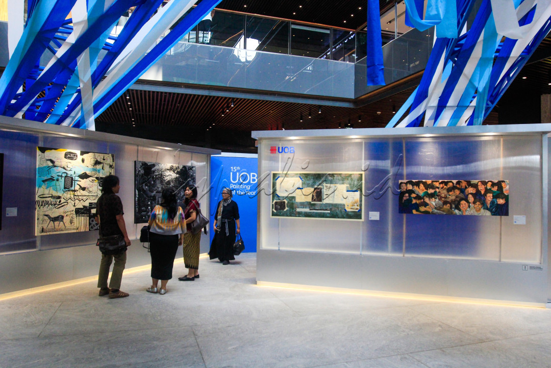 UOB Indonesia menampilkan 48 karya finalis kompetisi 15th UOB POY (Indonesia), termasuk delapan karya pemenang, di Melting Pot, ASHTA District 8, Jakarta. Bermitra dengan Art Jakarta, pameran ini dapat dikunjungi pada 15&ndash;30 Oktober 2025, dan terbuka untuk umum.<br />
<br />
Editor : Yayus Yuswoprihanto