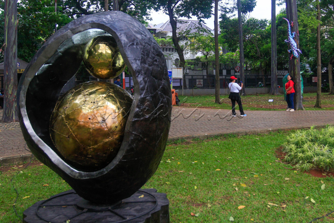 Tebet Eco Park dipilih sebagai lokasi kegiatan untuk mengaktivasi taman kota sebagai ruang berekspresi seni dan budaya, tempat masyarakat dapat berkreasi, berinteraksi serta mendekatkan seni kepada publik luas. Selain itu juga untuk menjembatani kolaborasi antara seniman muda, madya dan senior.