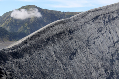 Bibir Kaldera Gunung Bromo