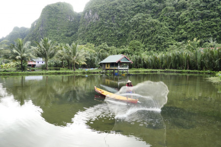 Aktifitas Masyarakat Kampung Berua