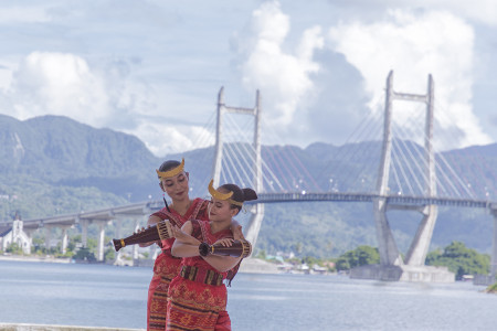 TARI TRADISIONAL MALUKU