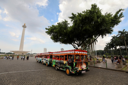 BERLIBUR DI MONAS