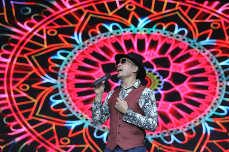PENAMPILAN JAMIE & HIS MEZZROLLERS DI BNI JAVA JAZZ FESTIVAL 2023