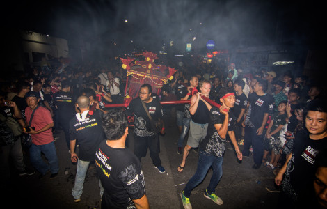 pawai cap gomeh