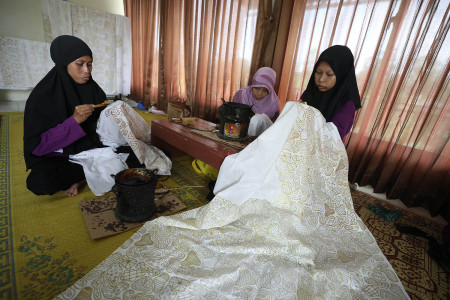 BATIK WARISAN BUDAYA INDONESIA