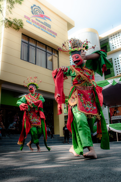 PENGENALAN EKSTRAKURIKULER TARI TRADISIONAL