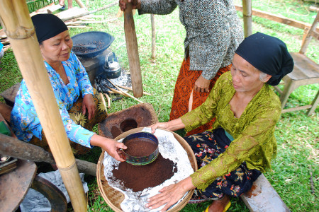 Aroma Perjuangan, Warisan Negeri