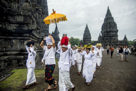 TAWUR AGUNG DI CANDI PRAMBANAN