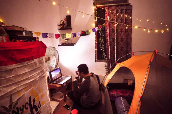 Piknik Di Kamar