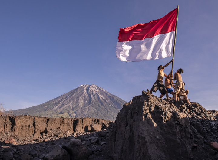 Persatuan untuk indonesia bangkit