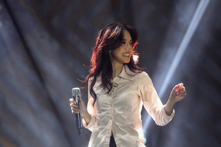 RAHMANIA ASTRINI HANGATKAN SUASANA BNI JAVA JAZZ FESTIVAL 2025
