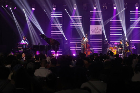 AKSI KOMPAK TRIO KOREA DI PANGGUNG BNI JAVA JAZZ FESTIVAL 2025