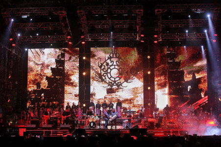 SYNCHRONIZE FEST 2025 JADI PANGGUNG BERSEJARAH KEMBALINYA SANG LEGENDA GURUH GIPSY